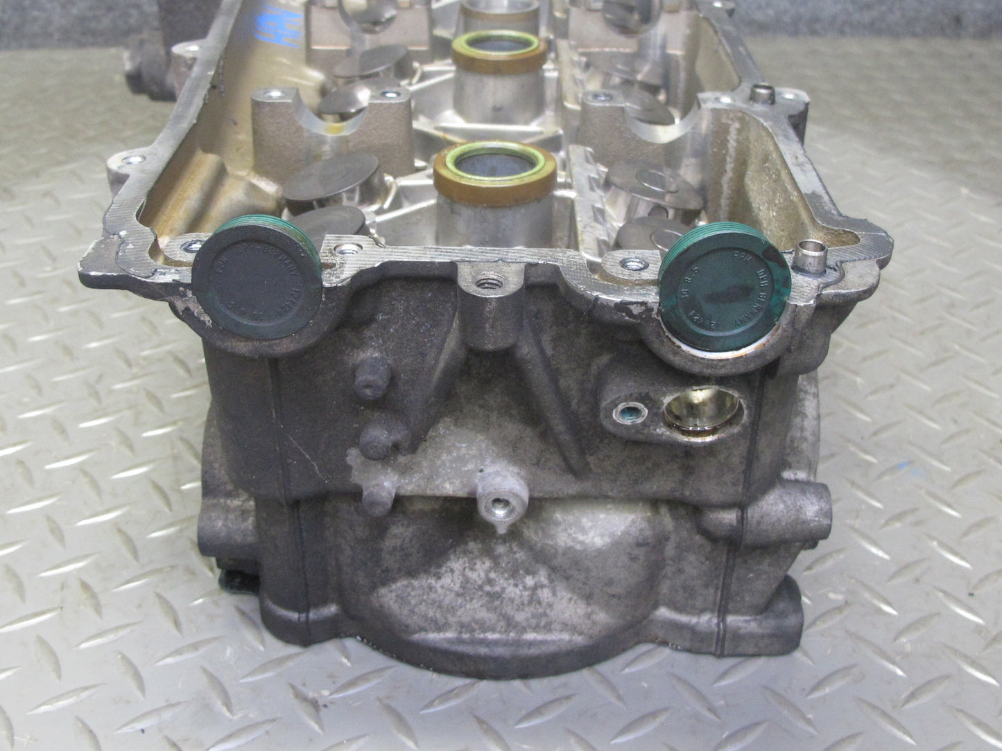 2002-2005 Porsche 911 996 3.6L M96.03 RWD Engine Block Right Cylinder Head Assy