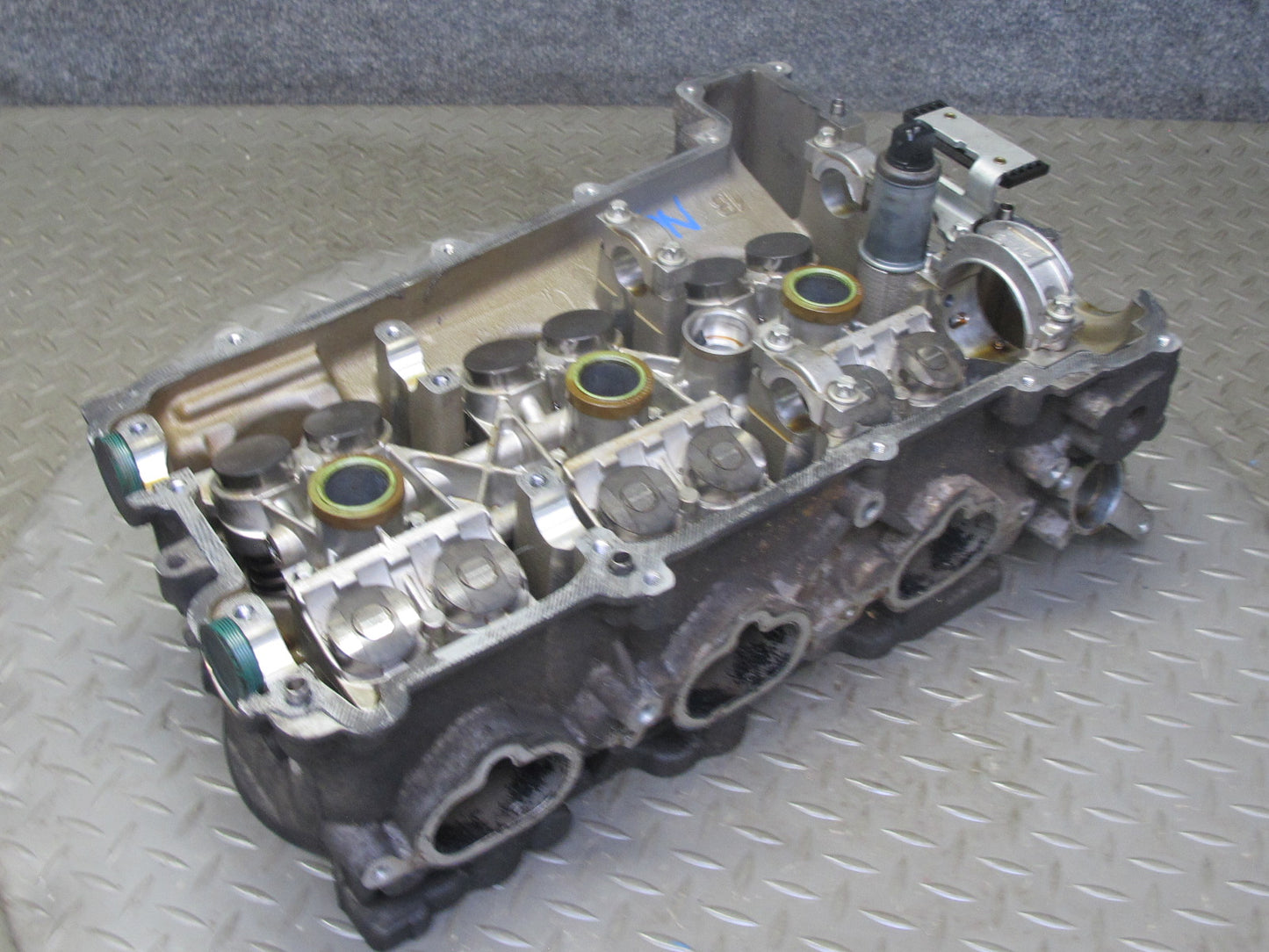 2002-2005 Porsche 911 996 3.6L M96.03 RWD Engine Block Right Cylinder Head Assy