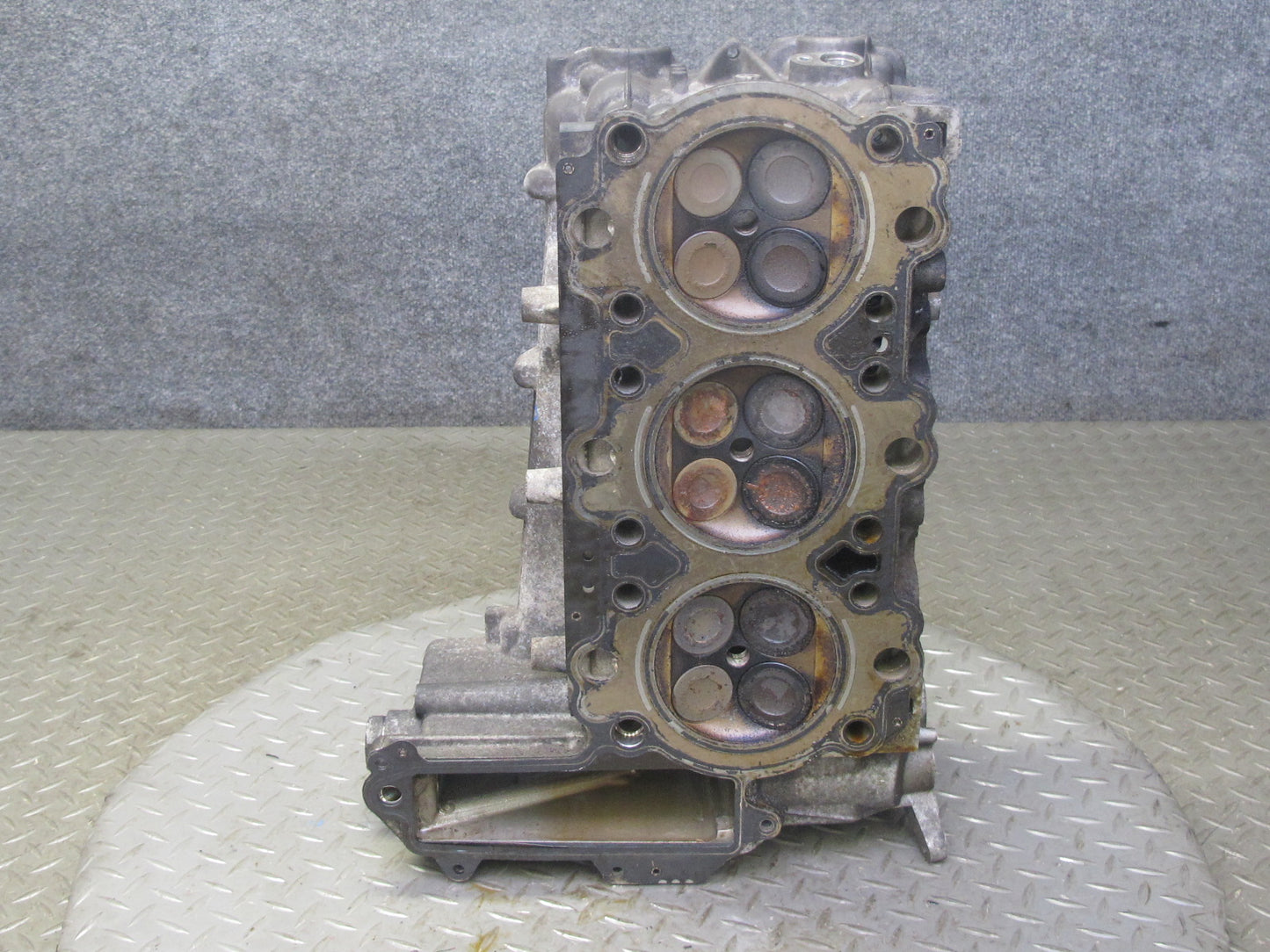2002-2005 Porsche 911 996 3.6L M96.03 RWD Engine Block Right Cylinder Head Assy