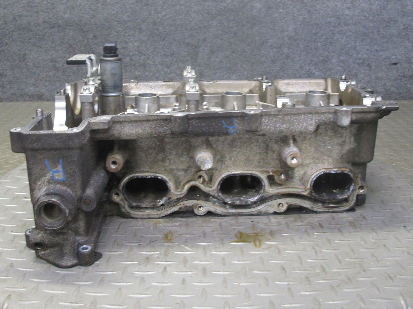 2002-2005 Porsche 911 996 3.6L M96.03 RWD Engine Block Right Cylinder Head Assy
