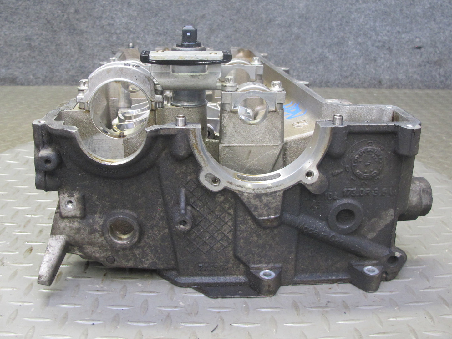 2002-2005 Porsche 911 996 3.6L M96.03 RWD Engine Block Right Cylinder Head Assy