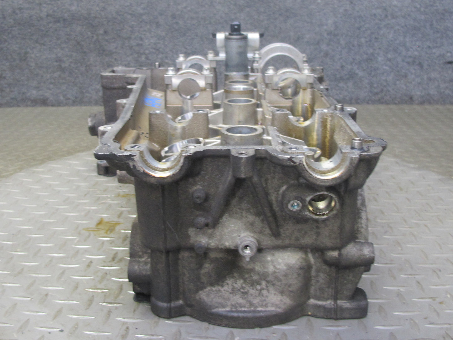 2002-2005 Porsche 911 996 3.6L M96.03 RWD Engine Block Right Cylinder Head Assy