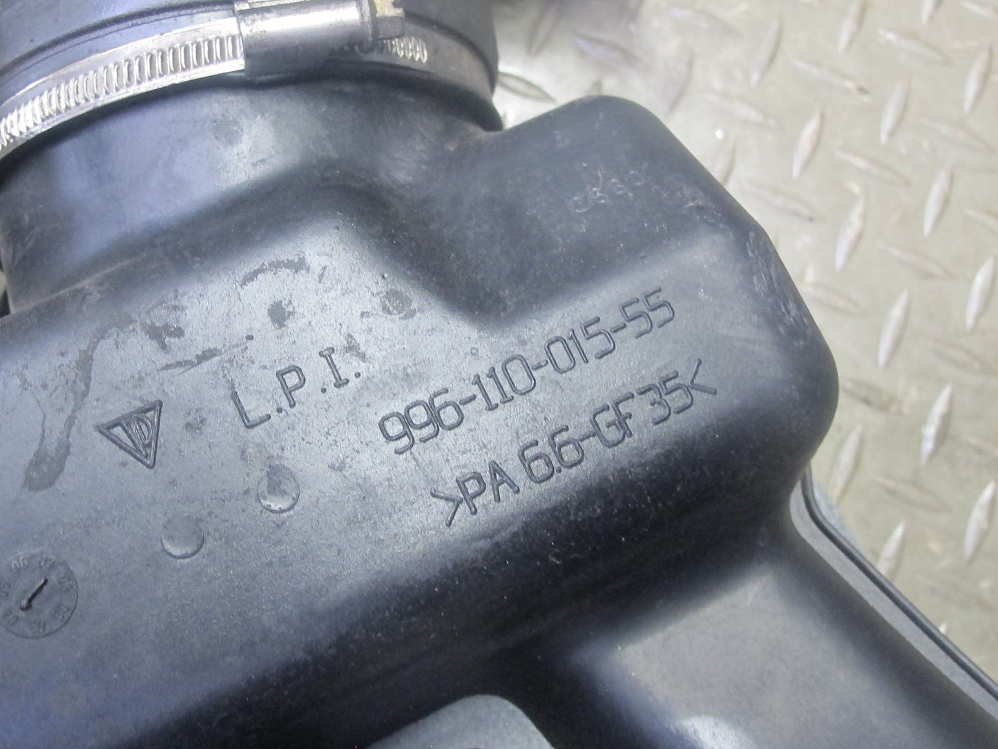 2002-2005 Porsche 911 996 3.6L M96.03 Engine Upper Air Intake Manifold