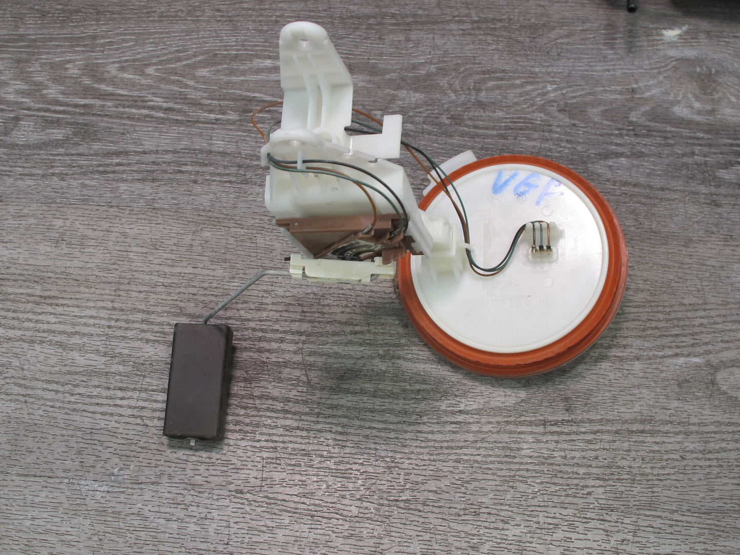 2008 VW R32 MK5 VR6 3.2L Fuel Pump Level Sensor Sending Unit w Hose OEM
