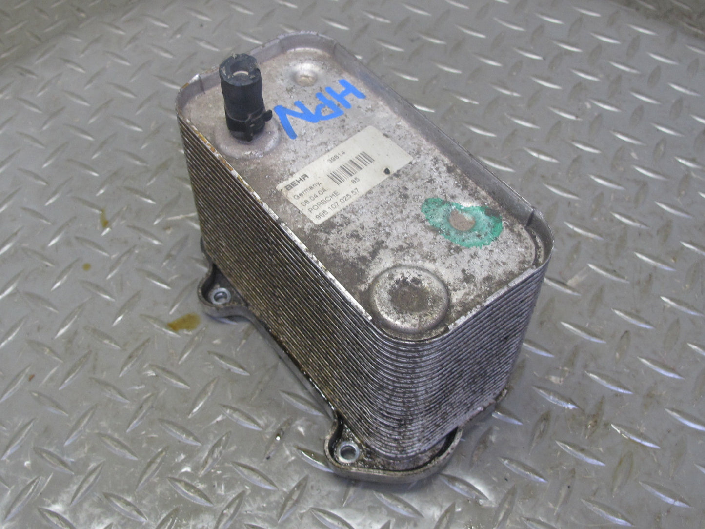 1999-2005 Porsche 911 996 Engine Oil Cooler Heat Exchanger 99610702557