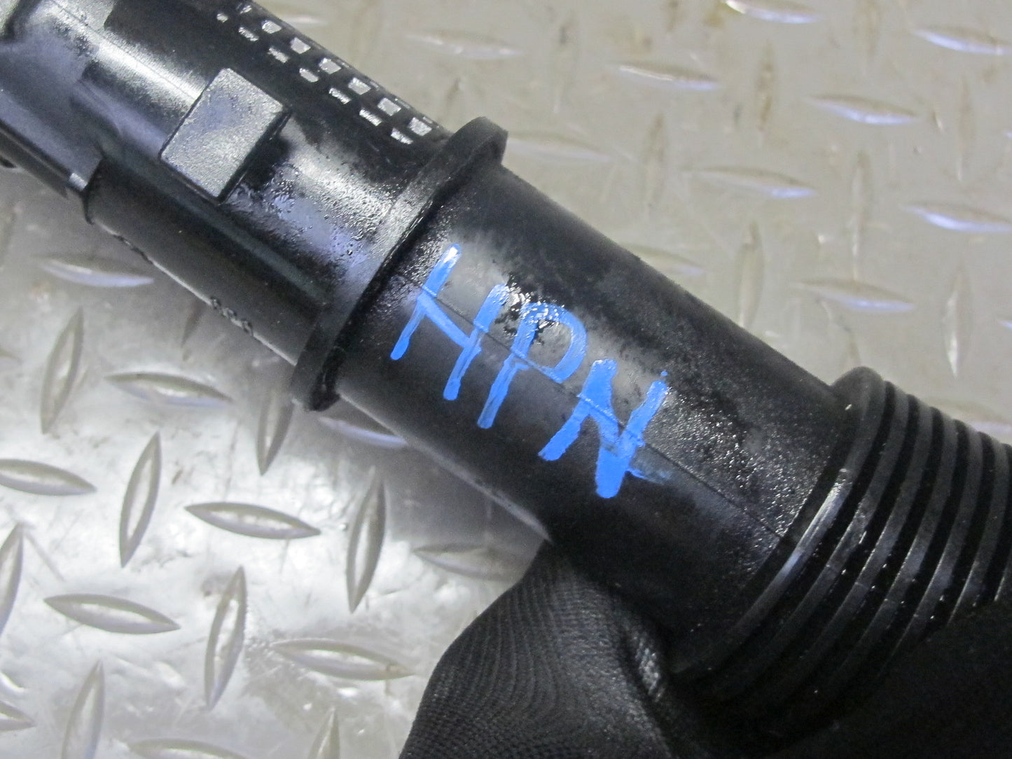 2002-2005 Porsche 911 Carrera 996 3.6L M96.03 Engine Oil Filler Tube W/ Cap