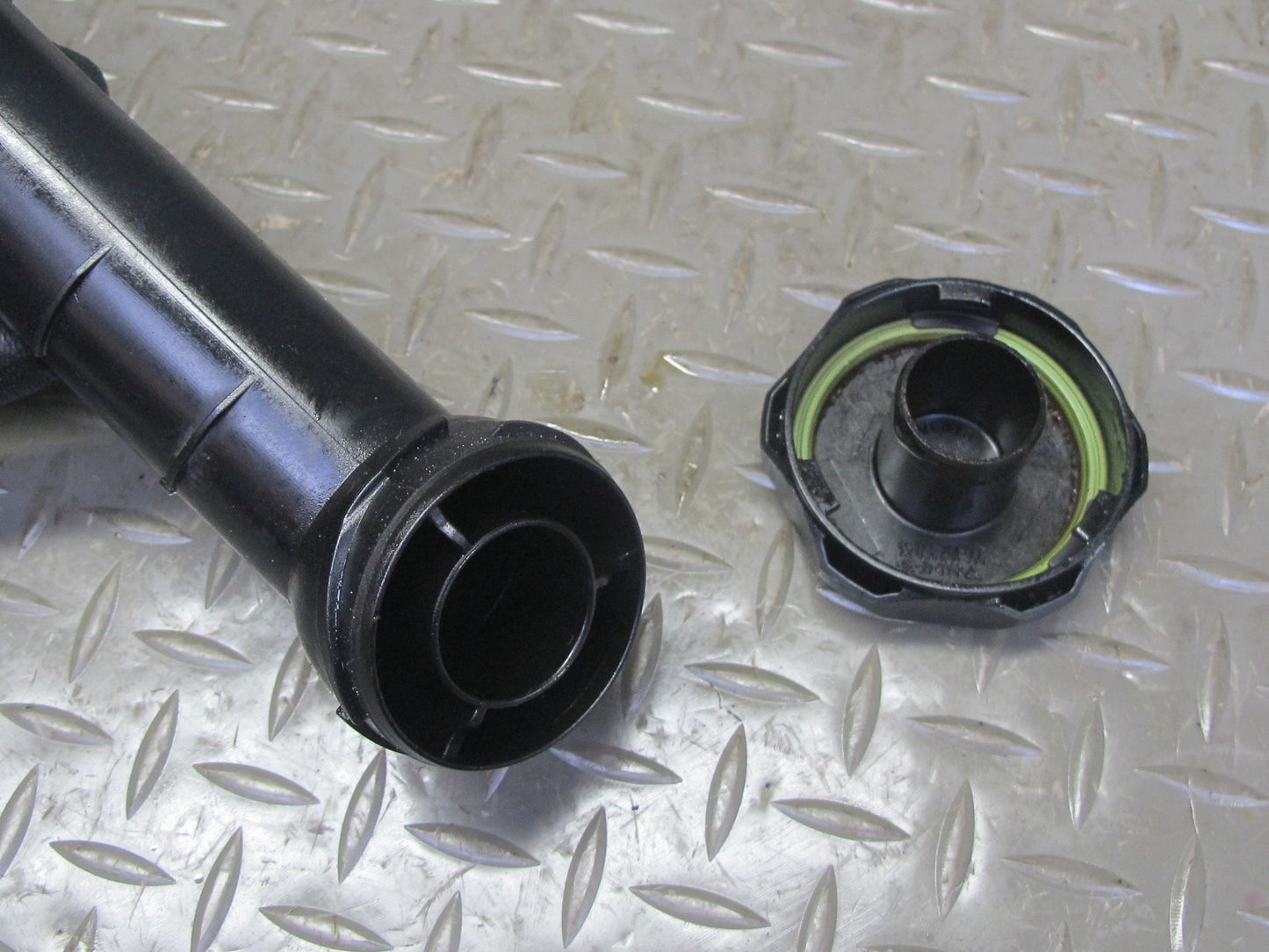 2002-2005 Porsche 911 Carrera 996 3.6L M96.03 Engine Oil Filler Tube W/ Cap