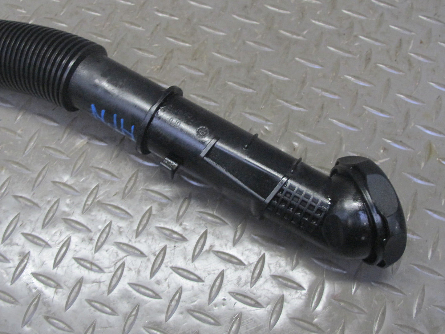 2002-2005 Porsche 911 Carrera 996 3.6L M96.03 Engine Oil Filler Tube W/ Cap