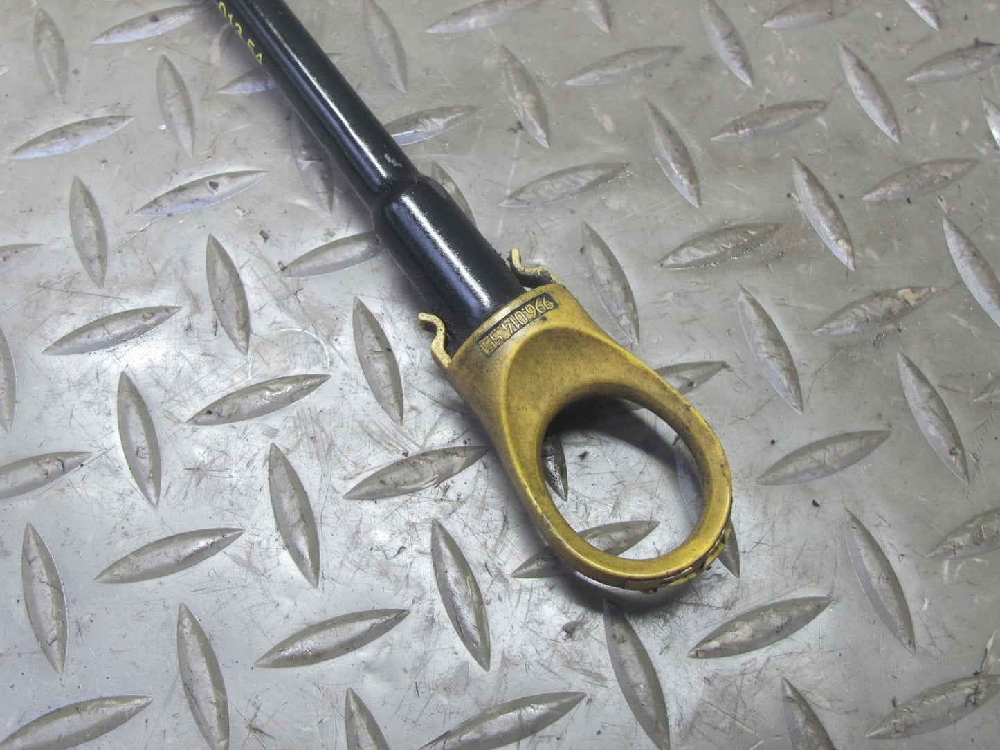 2002-2005 Porsche 911 Carrera 996 3.6L M96.03 Engine Oil Measuring Rod Dipstick