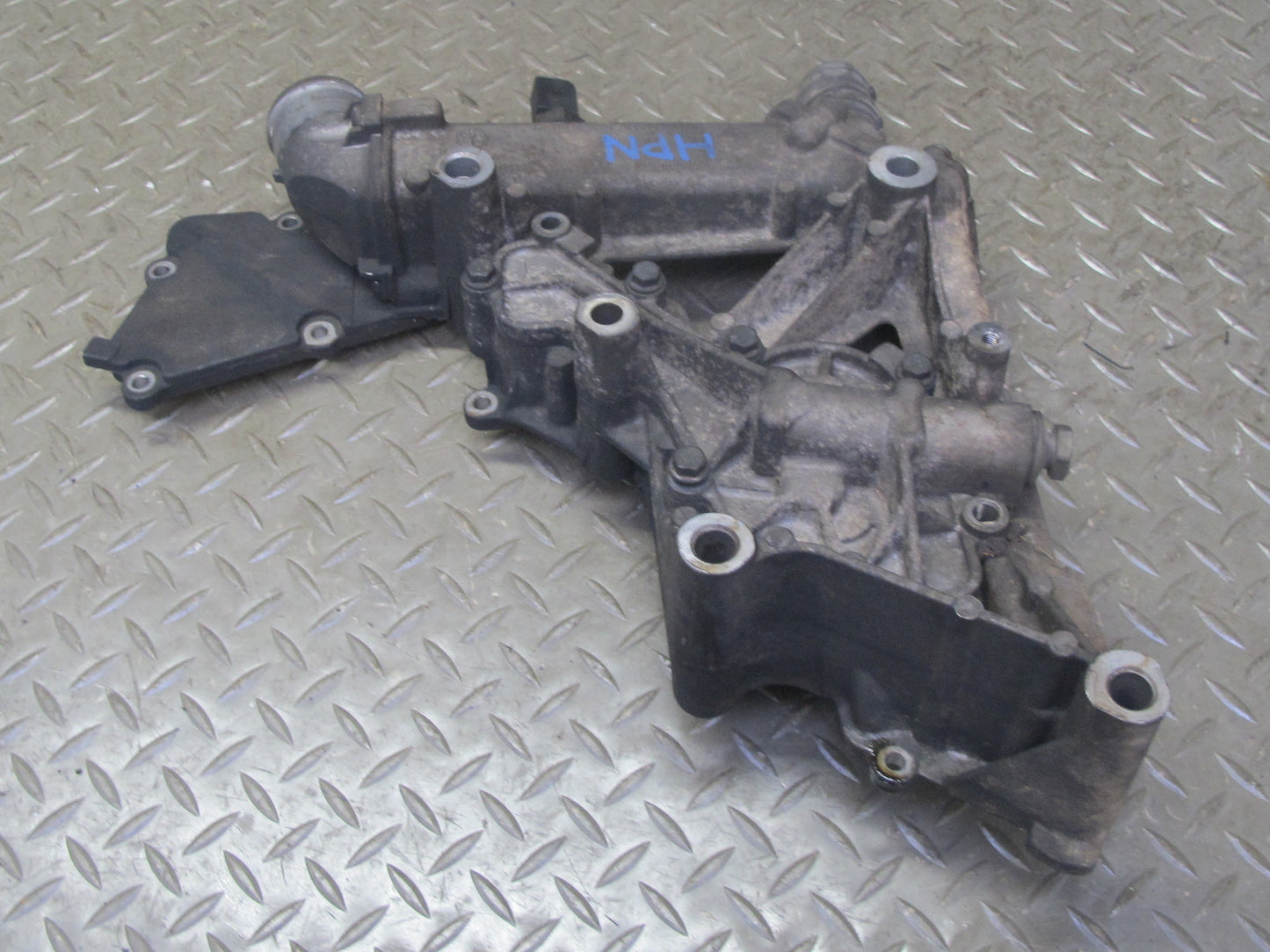 2002-2005 Porsche 911 Carrera 996 3.6L M96.03 Engine Motor Oil Pump Housing