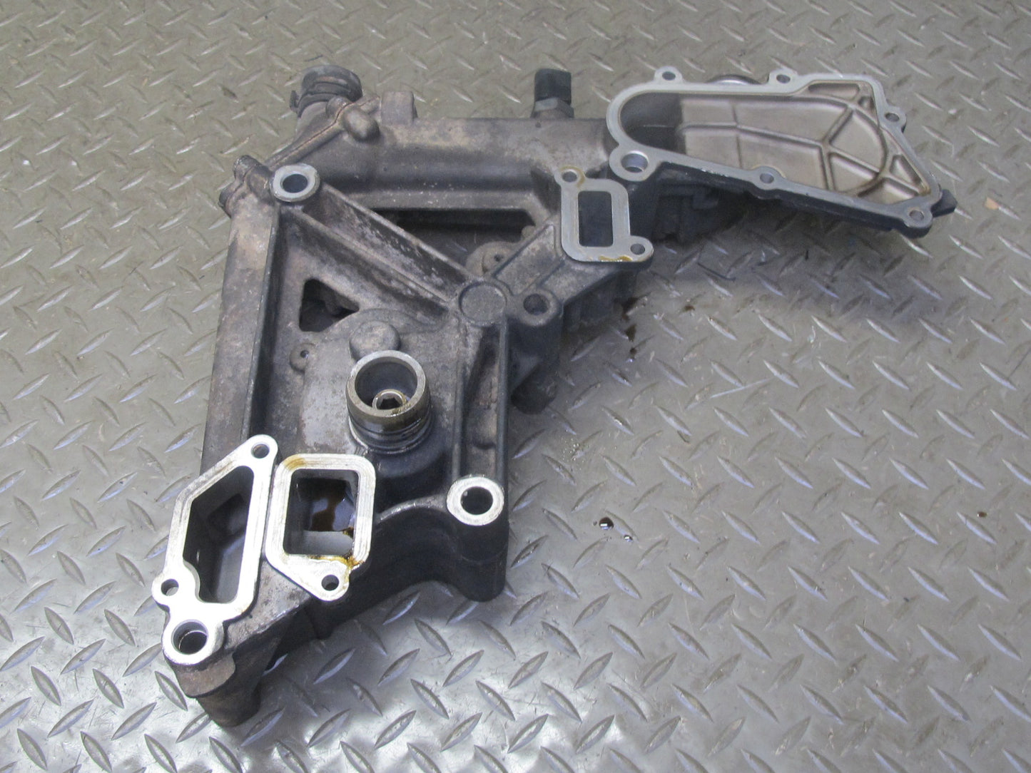 2002-2005 Porsche 911 Carrera 996 3.6L M96.03 Engine Motor Oil Pump Housing