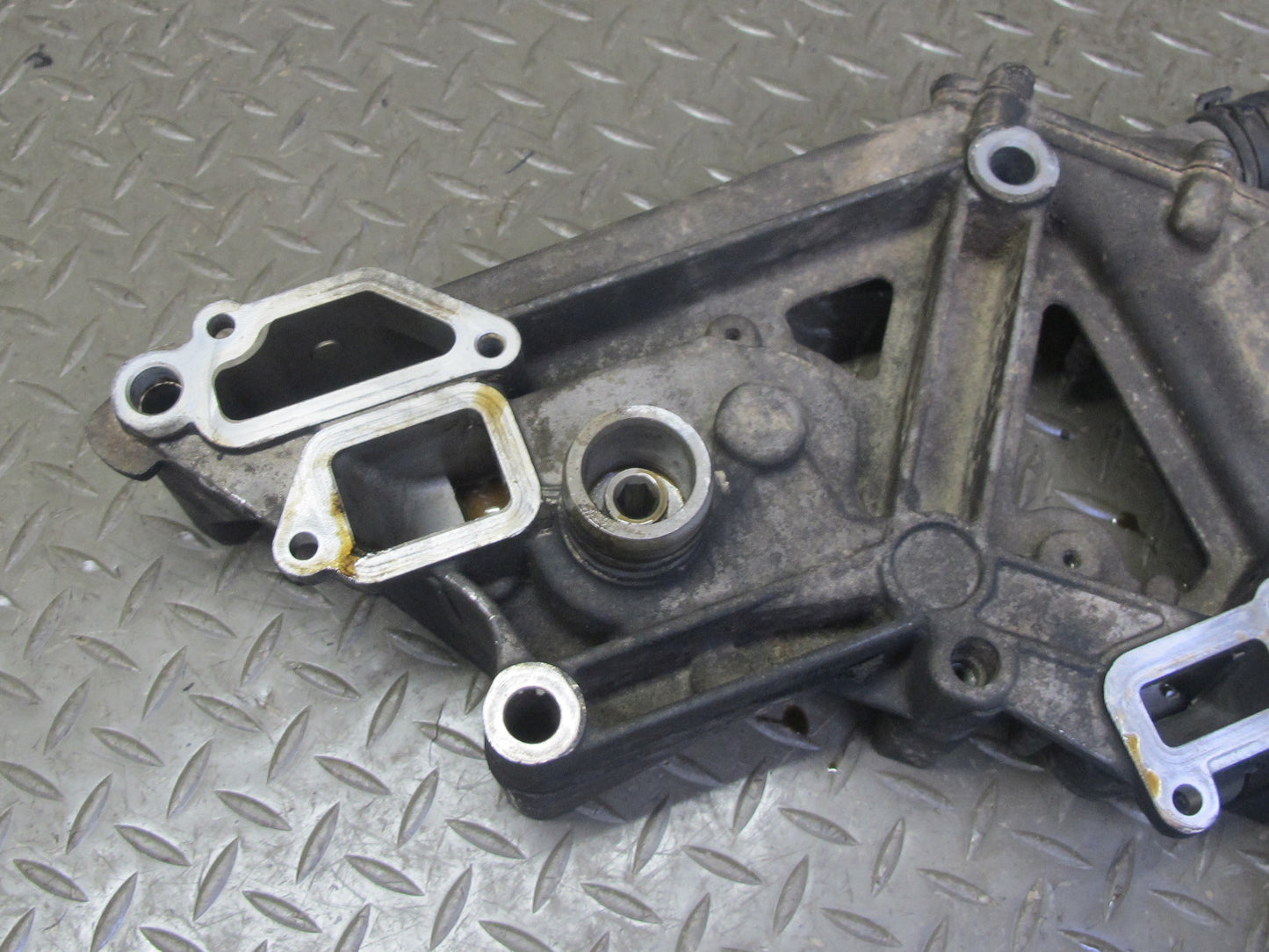 2002-2005 Porsche 911 Carrera 996 3.6L M96.03 Engine Motor Oil Pump Housing