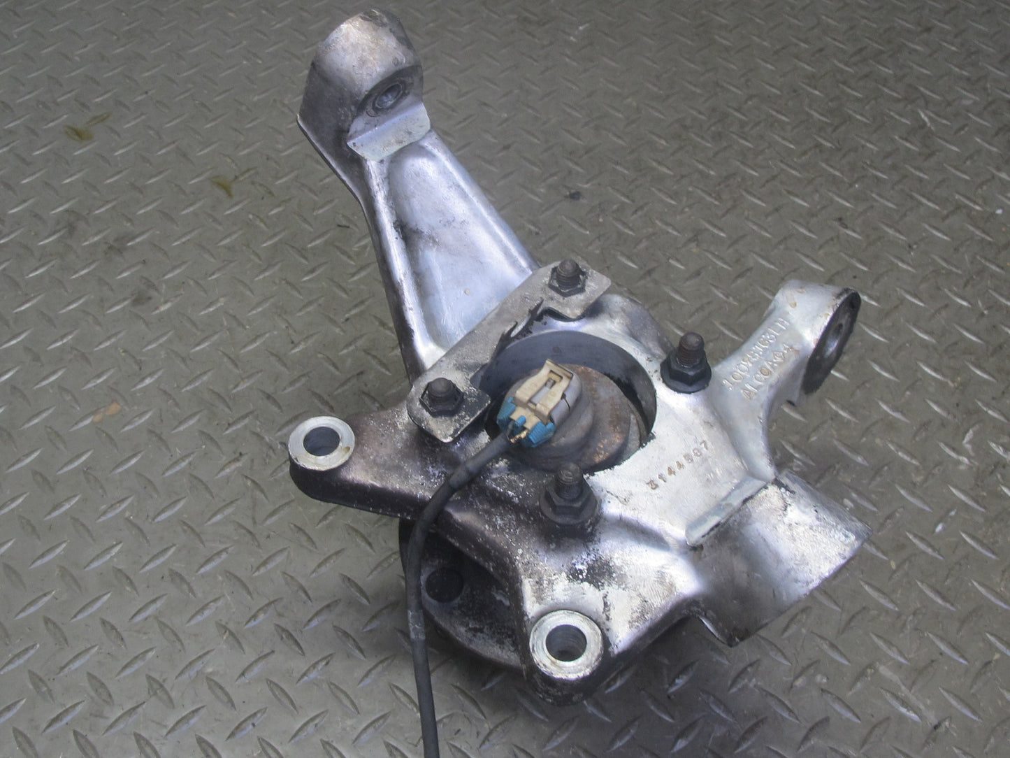 91-96 Chevrolet Corvette C4 Front Left Spindle Knuckle Wheel Hub Bearing OEM