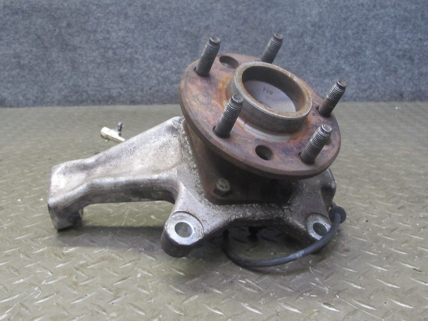 91-96 Chevrolet Corvette C4 Front Right Spindle Knuckle Wheel Hub Bearing OEM