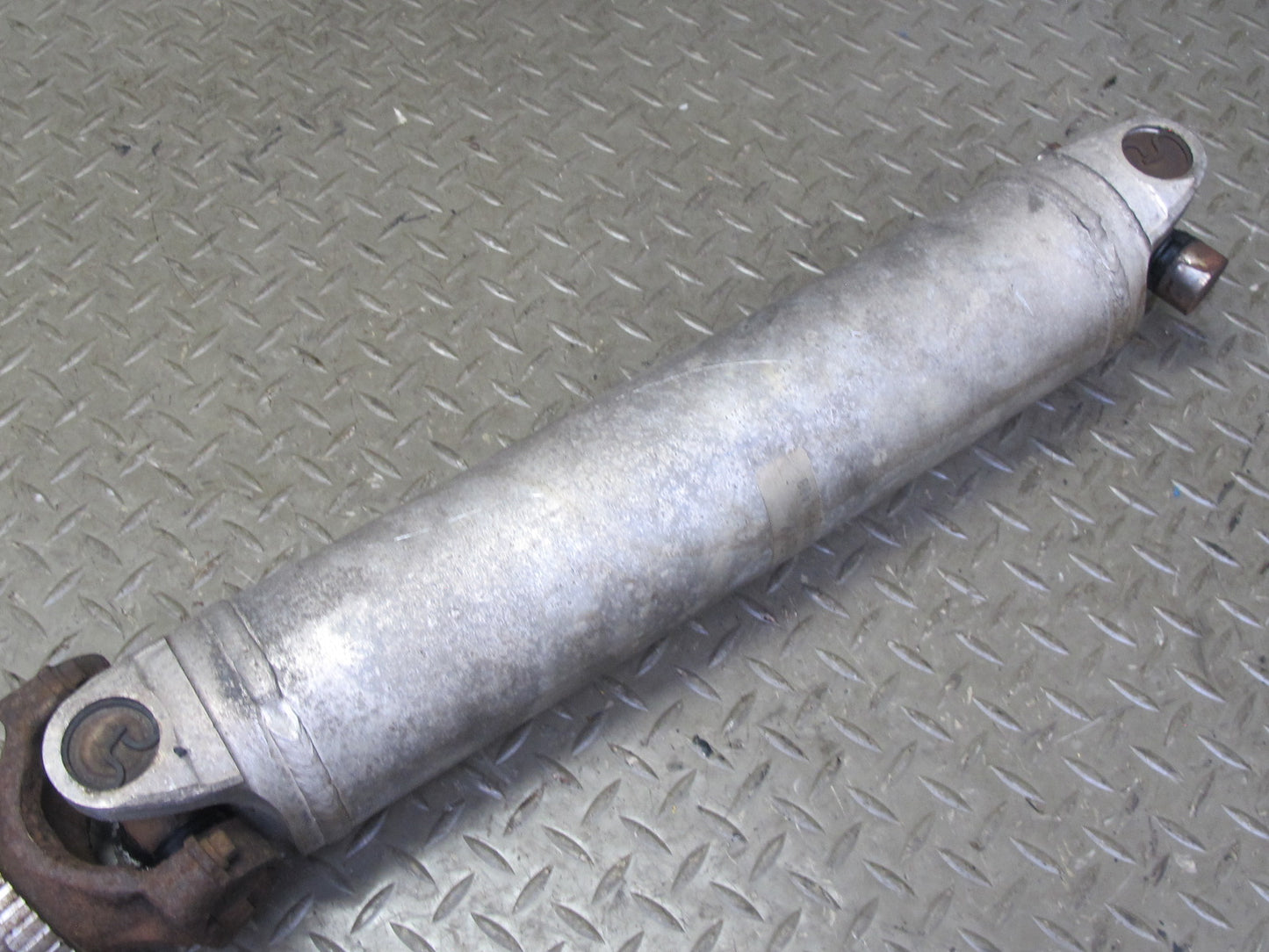 84-96 Chevrolet Corvette C4 A/T Rear Left or Right Half Axle Shaft 10154277 OEM