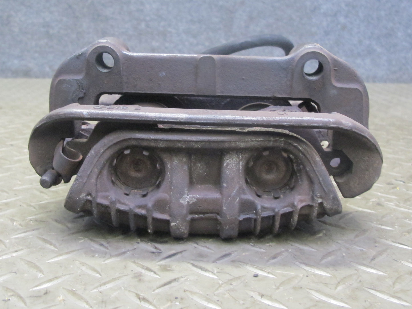 88-94 Chevrolet Corvette C4 Set of 2 Front Left & Right Brake Caliper OEM