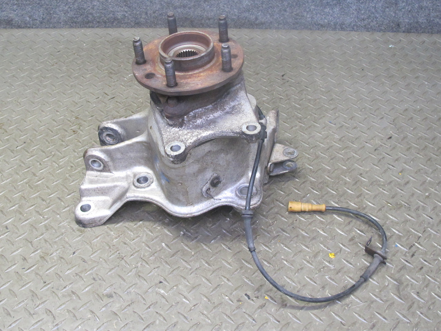 88-96 Chevrolet Corvette C4 Rear Right Spindle Knuckle Wheel Hub Bearing OEM