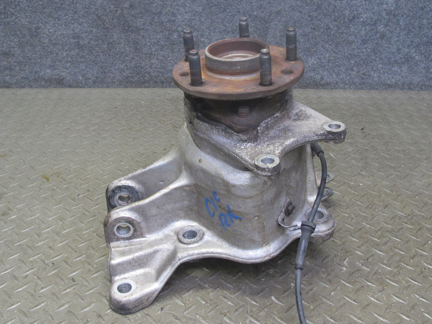 88-96 Chevrolet Corvette C4 Rear Right Spindle Knuckle Wheel Hub Bearing OEM