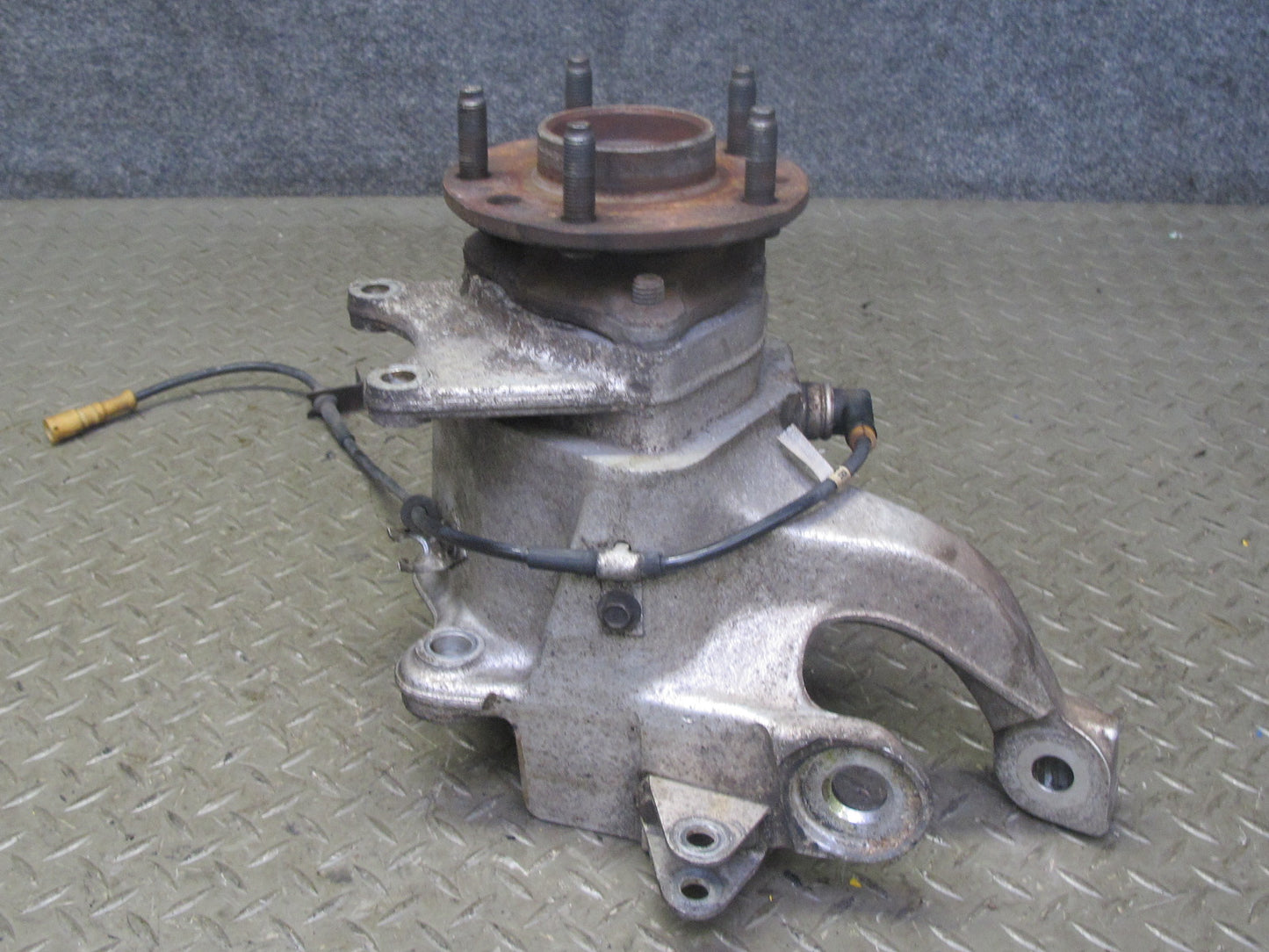 88-96 Chevrolet Corvette C4 Rear Right Spindle Knuckle Wheel Hub Bearing OEM