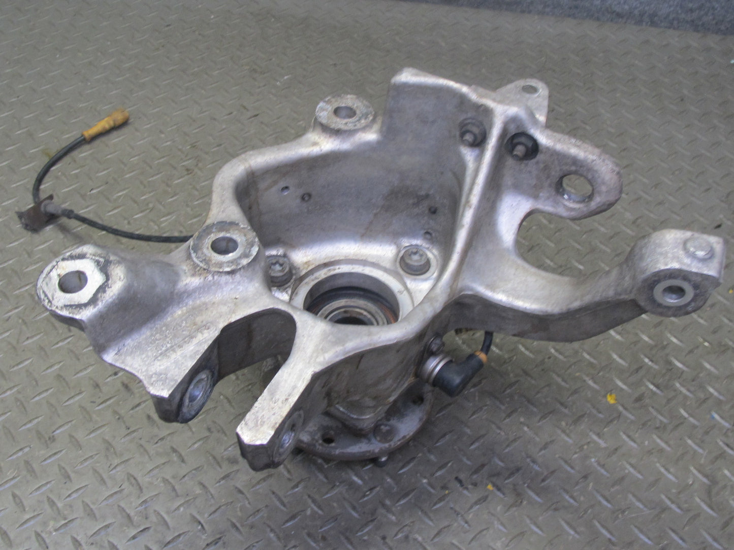 88-96 Chevrolet Corvette C4 Rear Right Spindle Knuckle Wheel Hub Bearing OEM