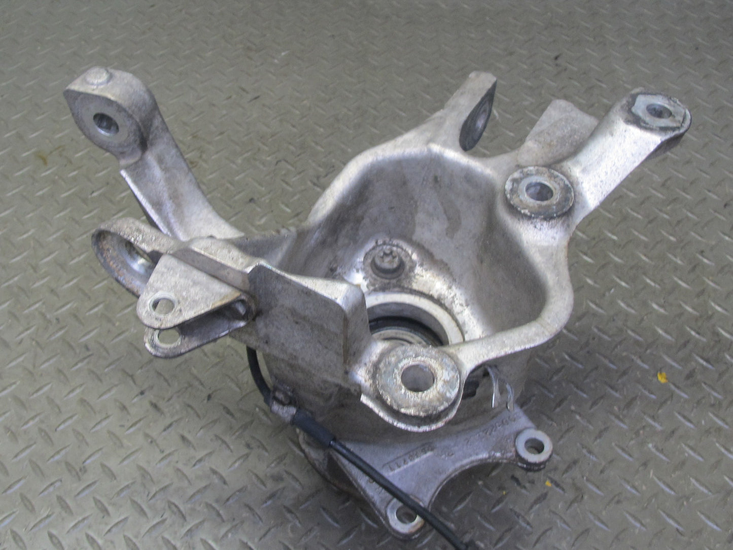 88-96 Chevrolet Corvette C4 Rear Right Spindle Knuckle Wheel Hub Bearing OEM