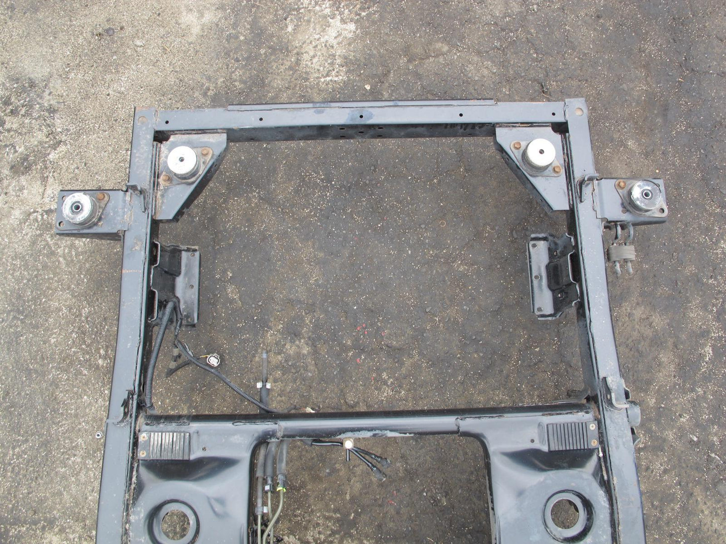 99-01 Isuzu Vehicross 3.5L 6VE1 A/T Lower Frame Assembly 144K Miles OEM