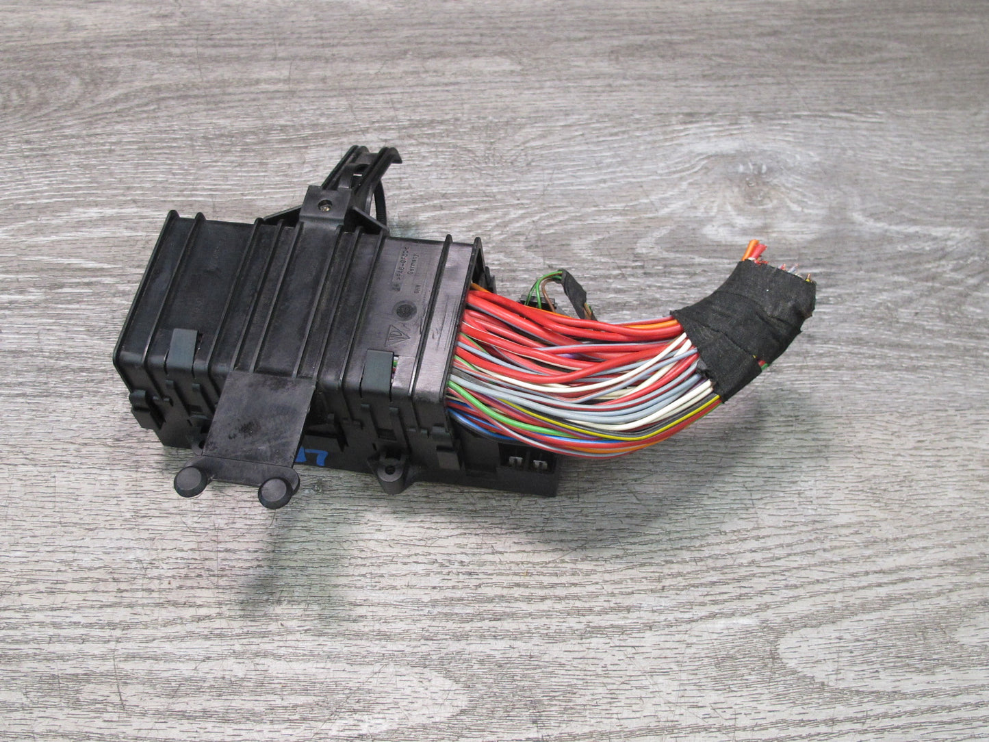 2000-2004 Porsche Boxster 986 Fuse Relay Junction Box Module Unit