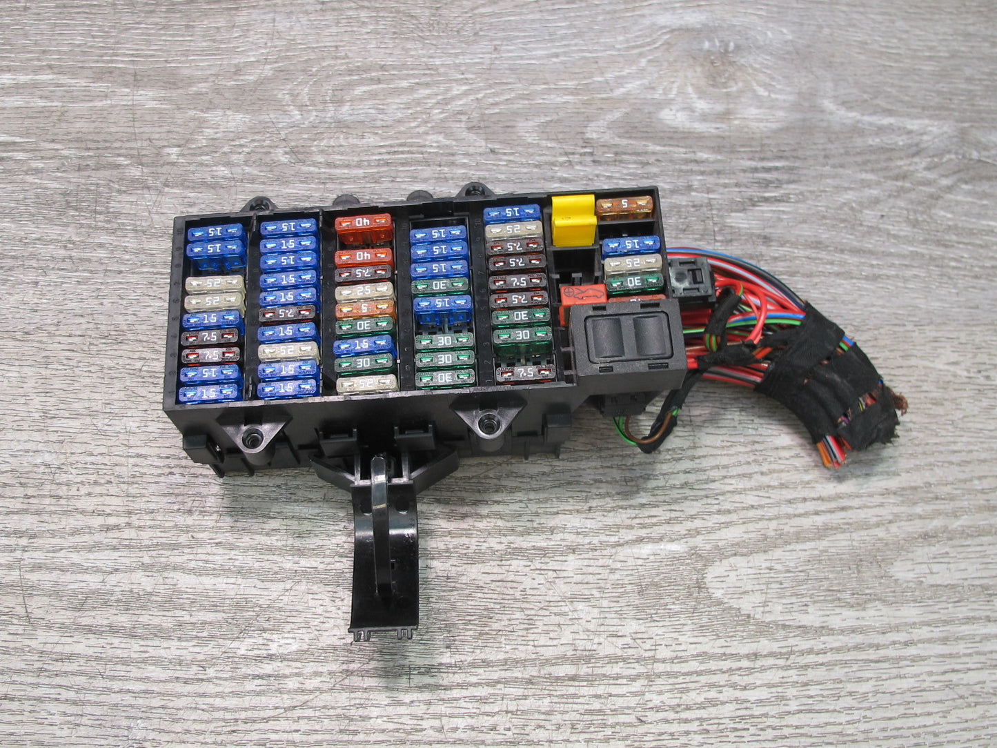2000-2004 Porsche Boxster 986 Fuse Relay Junction Box Module Unit