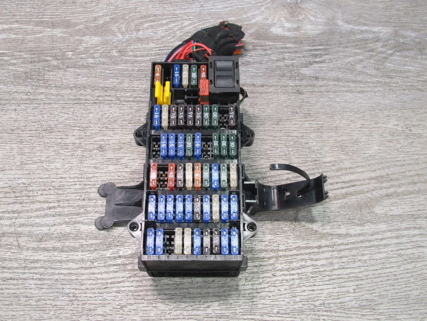 2000-2004 Porsche Boxster 986 Fuse Relay Junction Box Module Unit