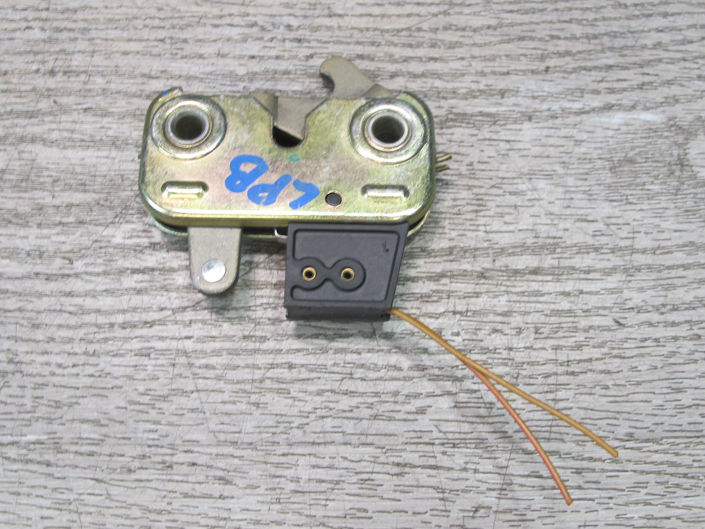 1997-2004 Porsche Boxster 986 Rear Trunk Lid Lock Latch 98651205302
