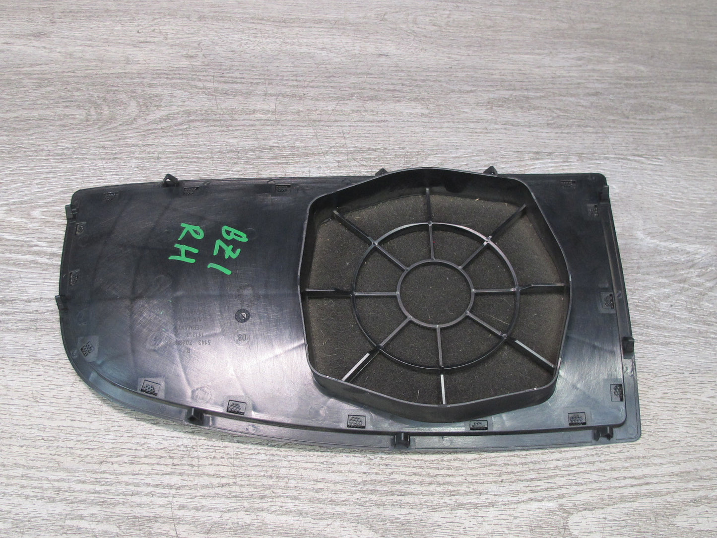 03-08 BMW E86 E85 Z4 Set of 2 Rear Left & Right Quarter Panel Speaker Trim OEM