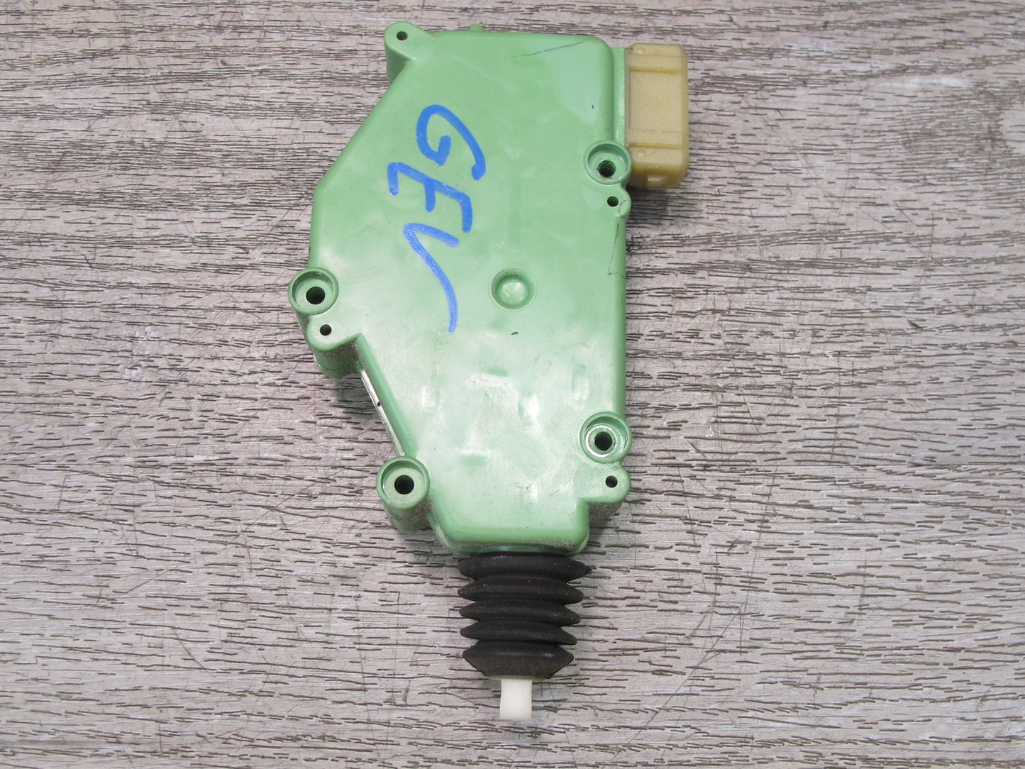 97-03 VW Eurovan T4 Rear Right Sliding Door Lock Actuator Motor OEM