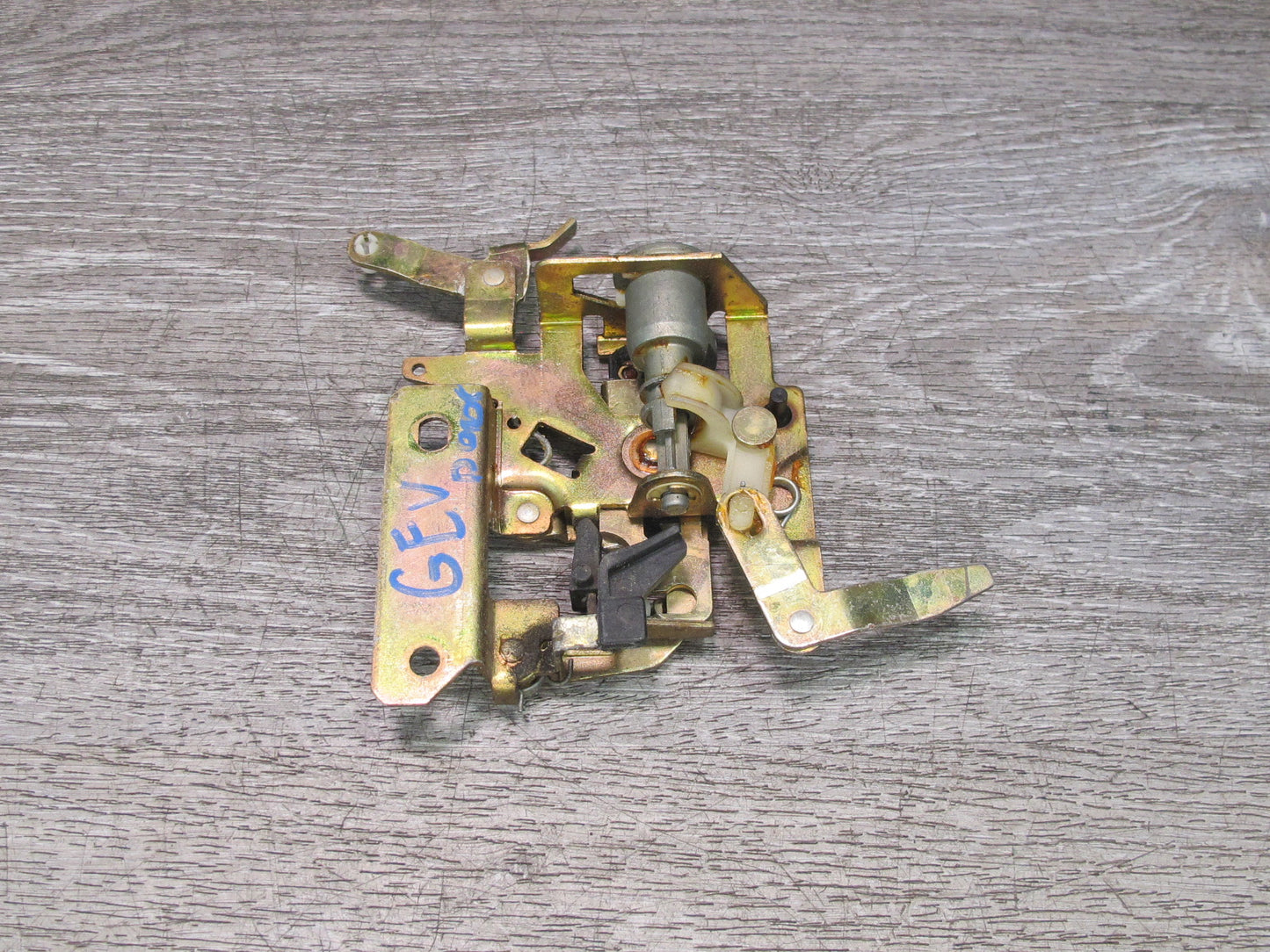 97-03 VW Eurovan T4 Rear Right Sliding Door Lock Latch 7D1843654 OEM