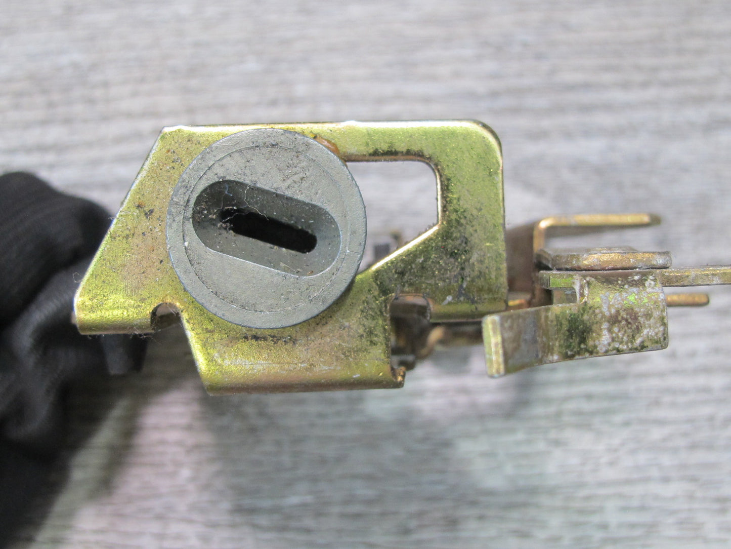 97-03 VW Eurovan T4 Rear Right Sliding Door Lock Latch 7D1843654 OEM