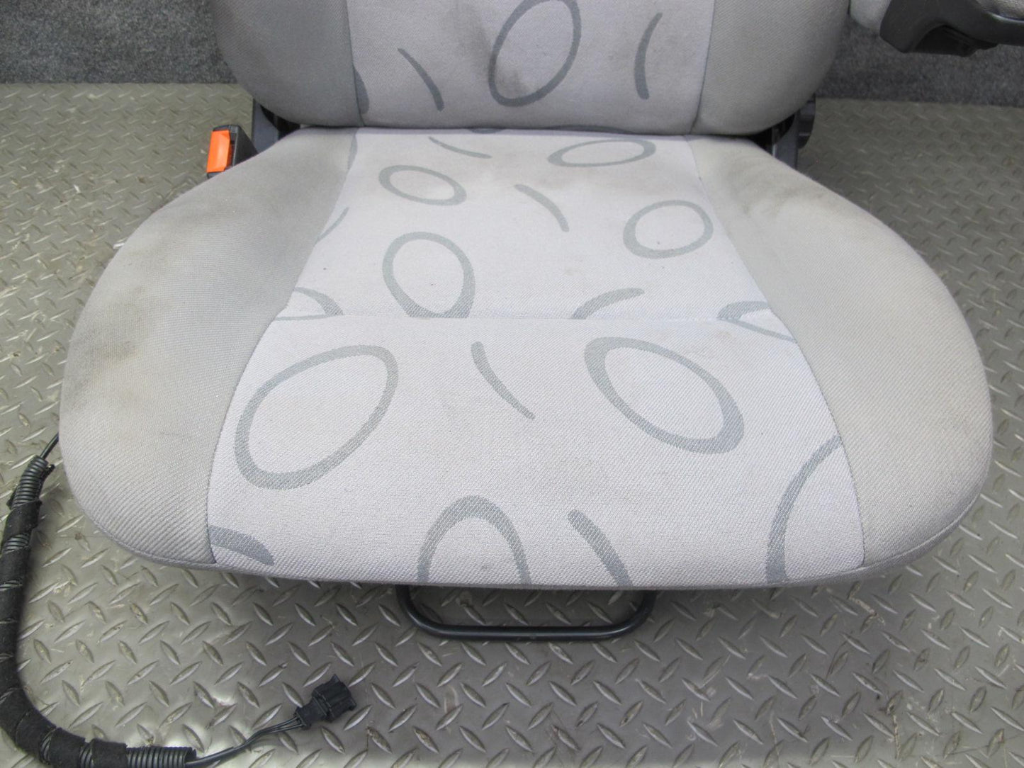 99-03 VW Eurovan T4 Set of 2 Front Left & Right Cloth Seat Gray OEM