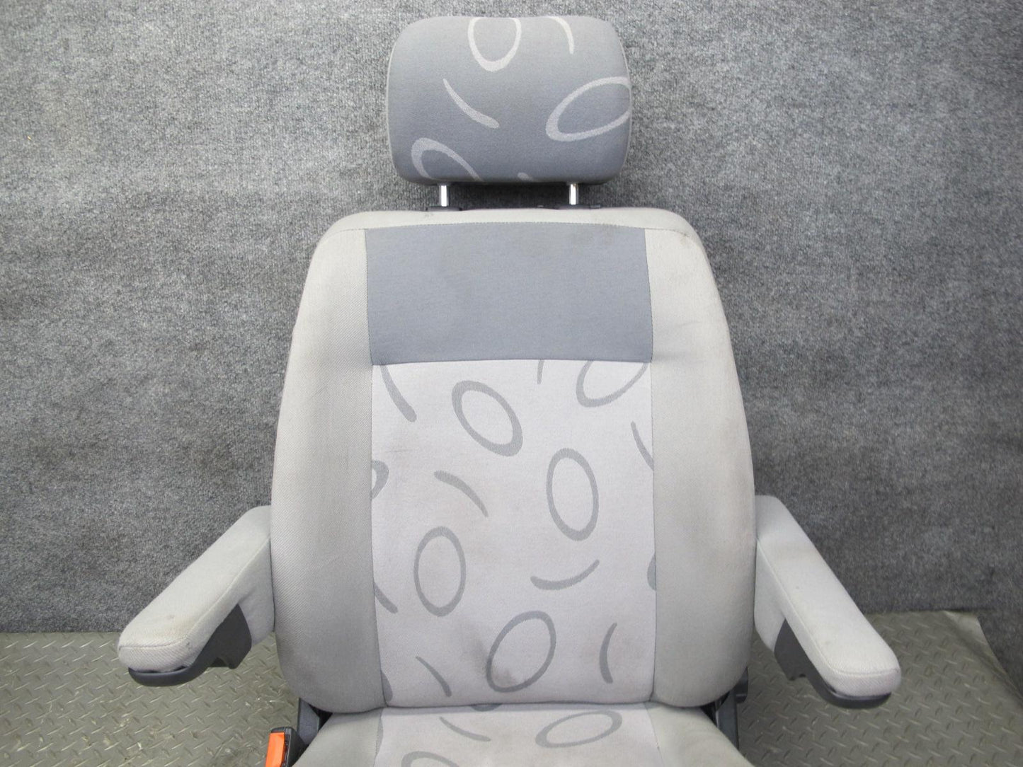 99-03 VW Eurovan T4 Set of 2 Front Left & Right Cloth Seat Gray OEM