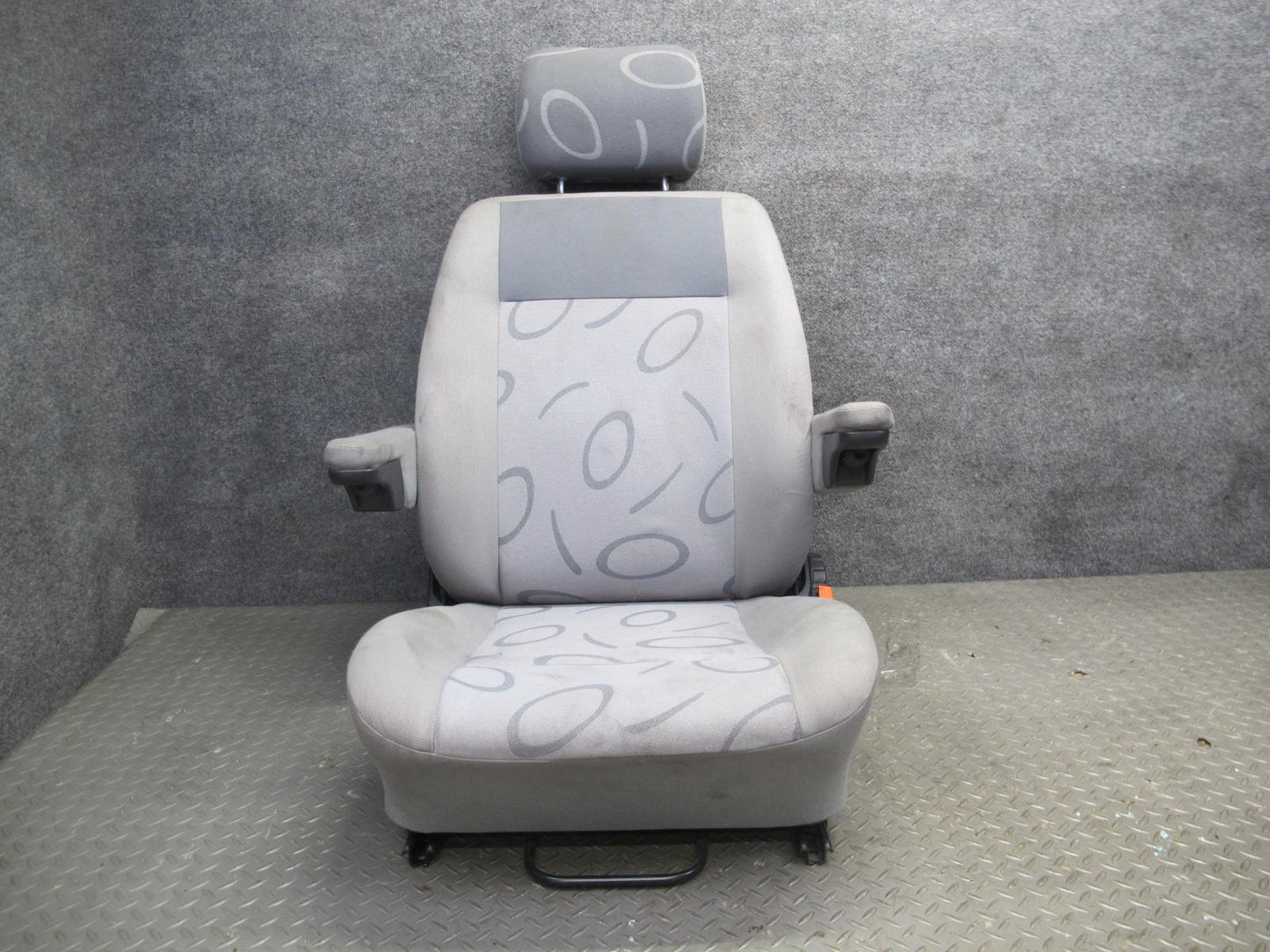 99-03 VW Eurovan T4 Set of 2 Front Left & Right Cloth Seat Gray OEM