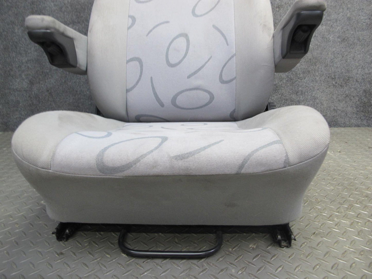 99-03 VW Eurovan T4 Set of 2 Front Left & Right Cloth Seat Gray OEM