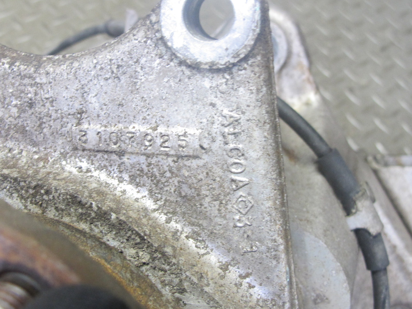 91-96 Chevrolet Corvette C4 Rear Left Spindle Knuckle Wheel Hub Bearing OEM
