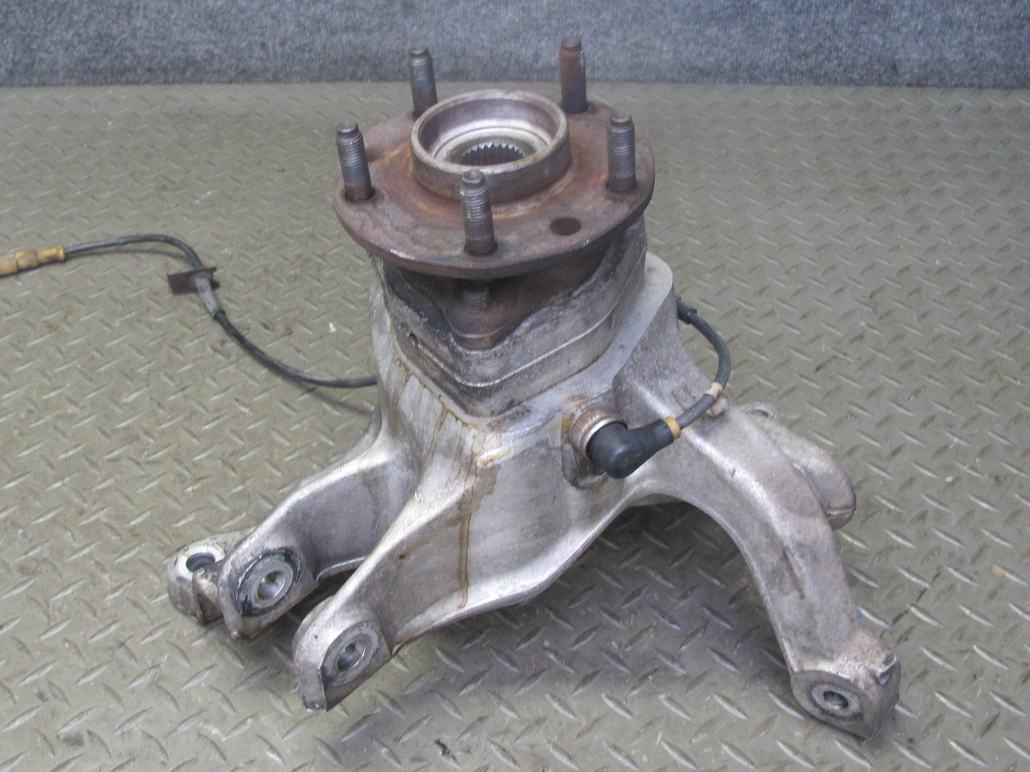 91-96 Chevrolet Corvette C4 Rear Left Spindle Knuckle Wheel Hub Bearing OEM
