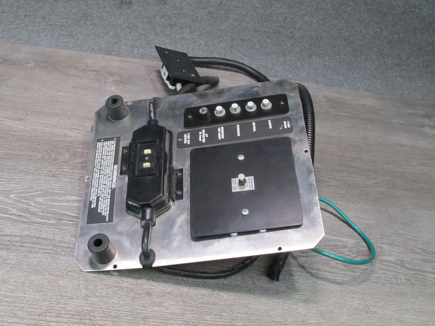01-03 VW Eurovan T4 Camper Rear 110V Electical Circuit Breaker Fuse Panel OEM