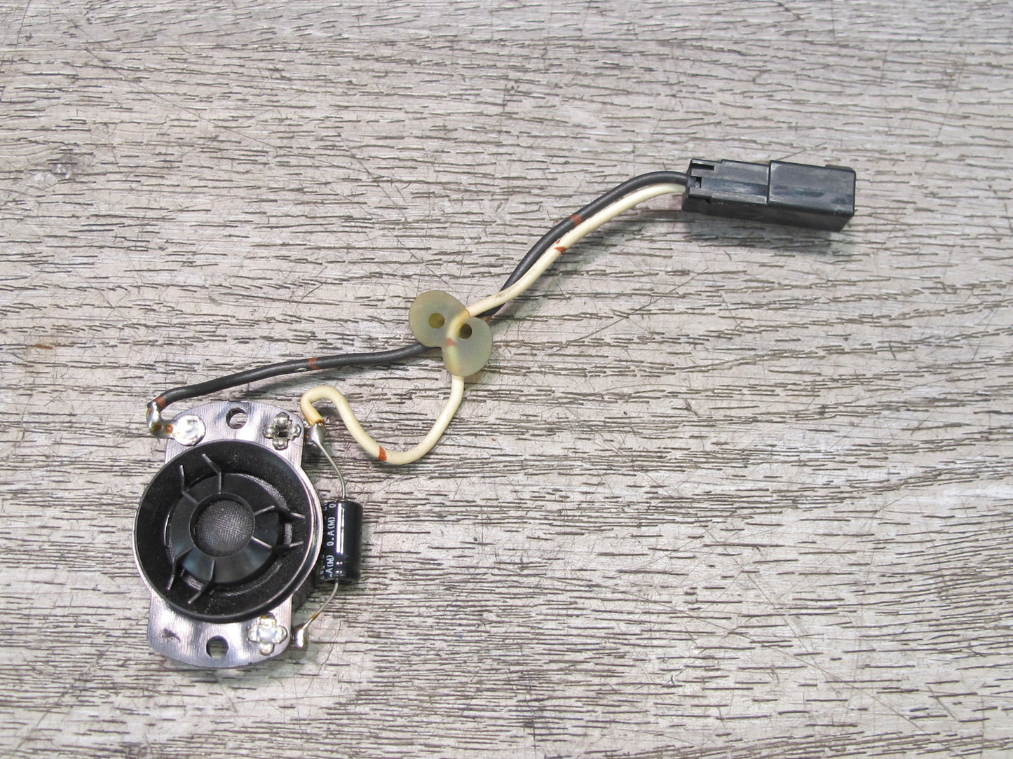 99-01 Isuzu Vehicross Set of 2 Left & Right Clarion Door Speaker Tweeter OEM
