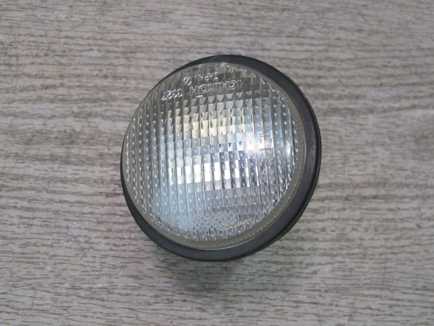 99-01 Isuzu Vehicross Set of 2 Front Bumper Left & Right Fog Light Lamp OEM