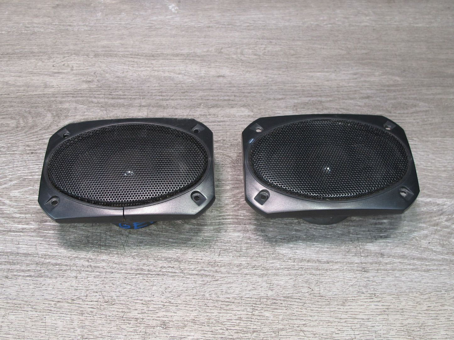 Set of 2 Magnadyne F46XB 12 6" x 4" 2-WAY Speaker w Trim
