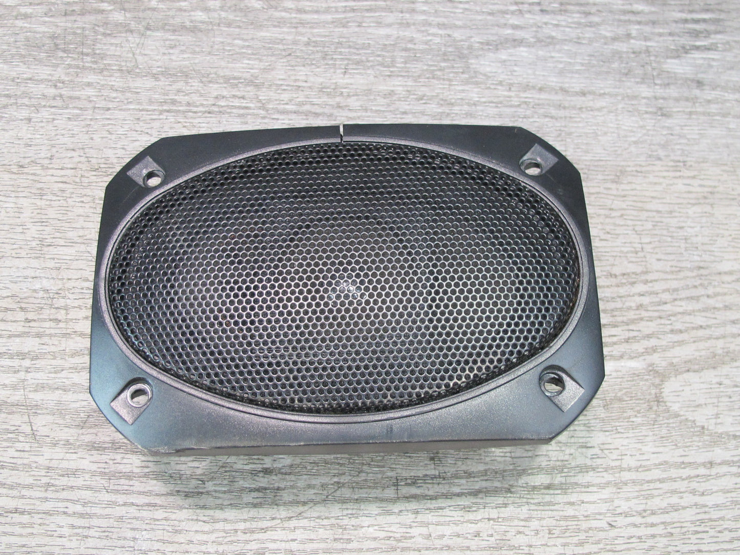 Set of 2 Magnadyne F46XB 12 6" x 4" 2-WAY Speaker w Trim