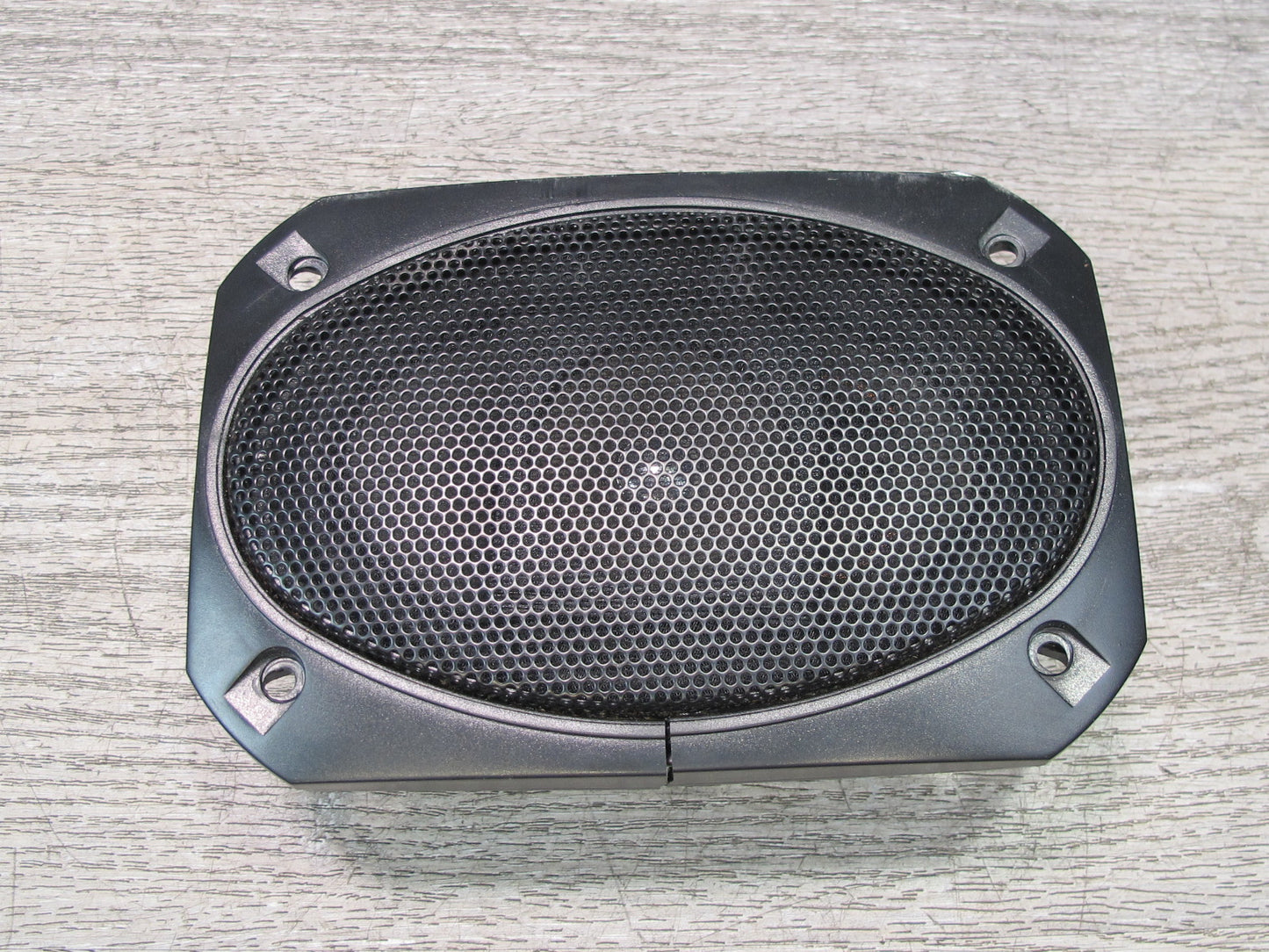 Set of 2 Magnadyne F46XB 12 6" x 4" 2-WAY Speaker w Trim