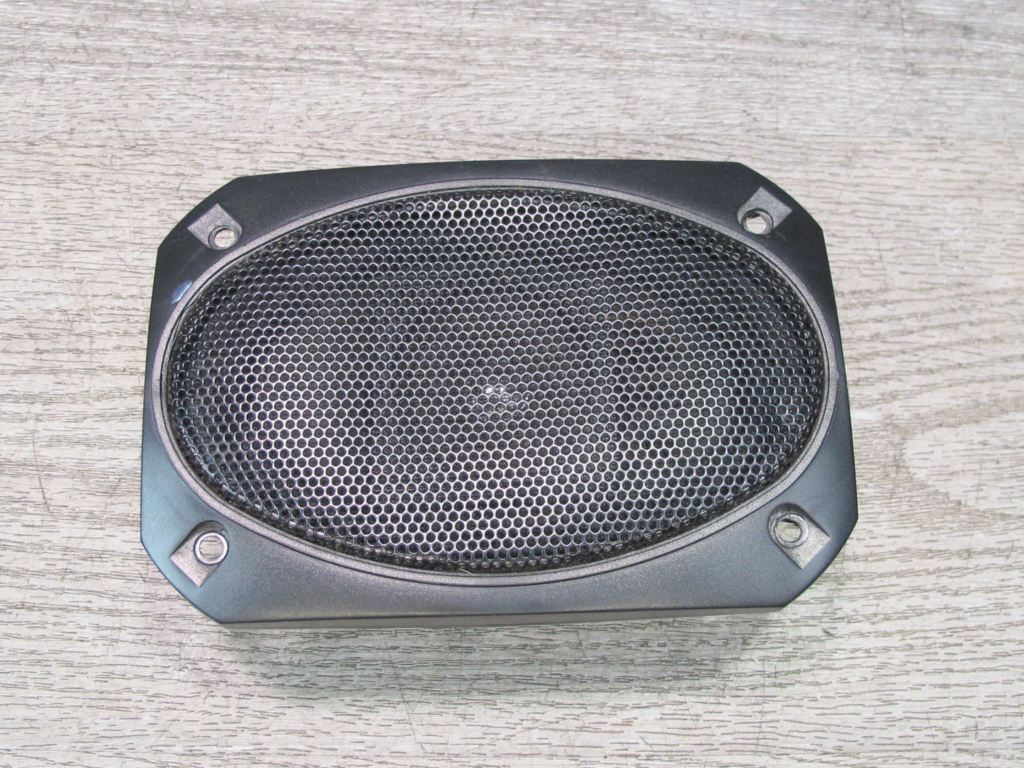 Set of 2 Magnadyne F46XB 12 6" x 4" 2-WAY Speaker w Trim