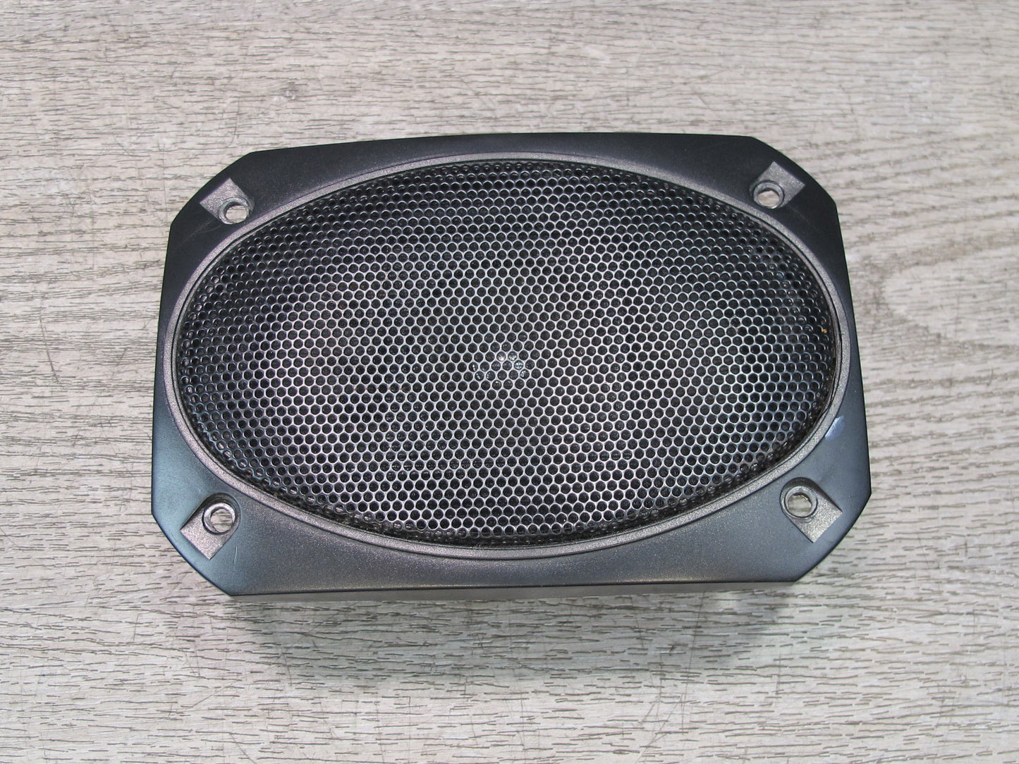 Set of 2 Magnadyne F46XB 12 6" x 4" 2-WAY Speaker w Trim