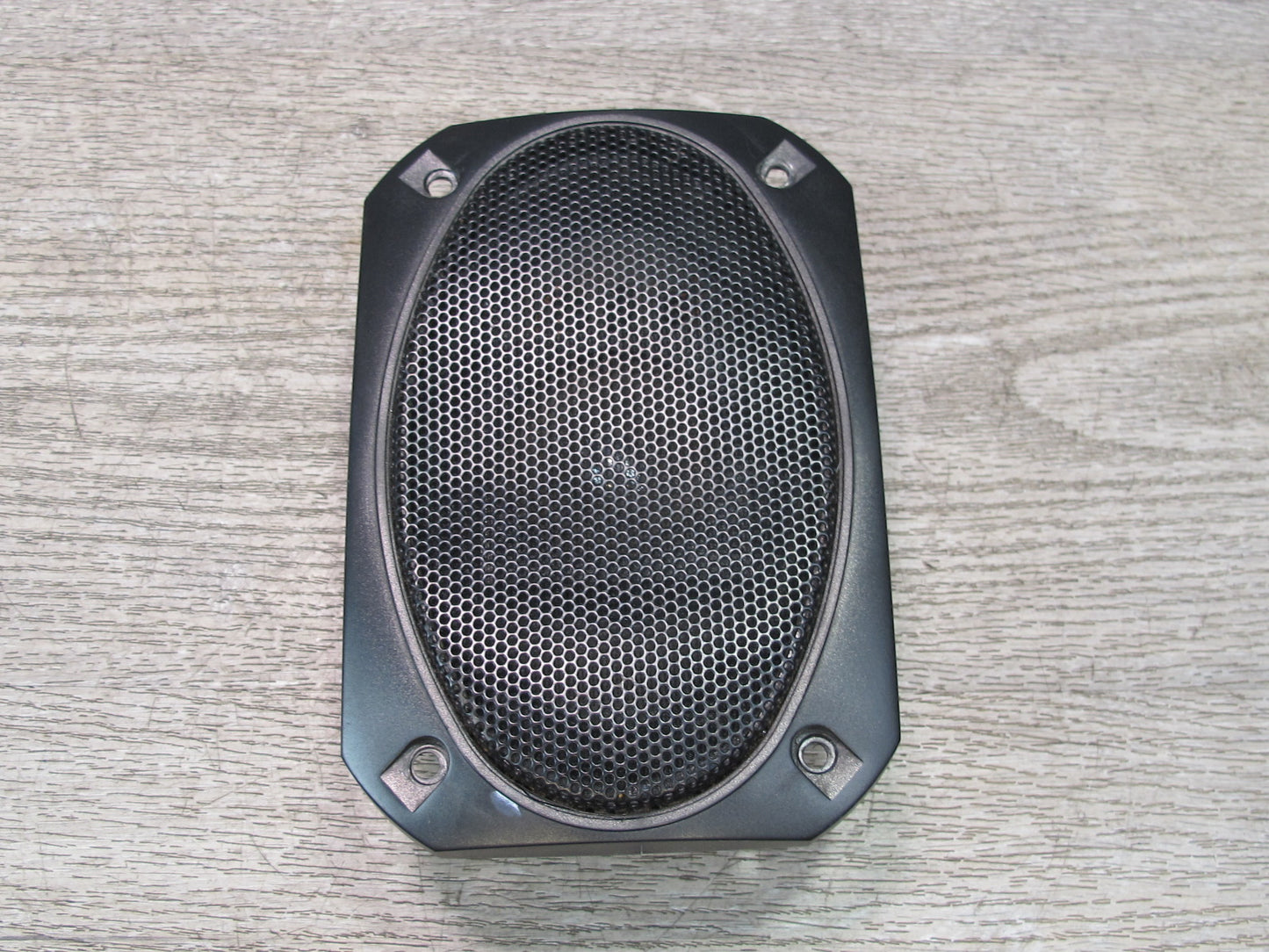 Set of 2 Magnadyne F46XB 12 6" x 4" 2-WAY Speaker w Trim