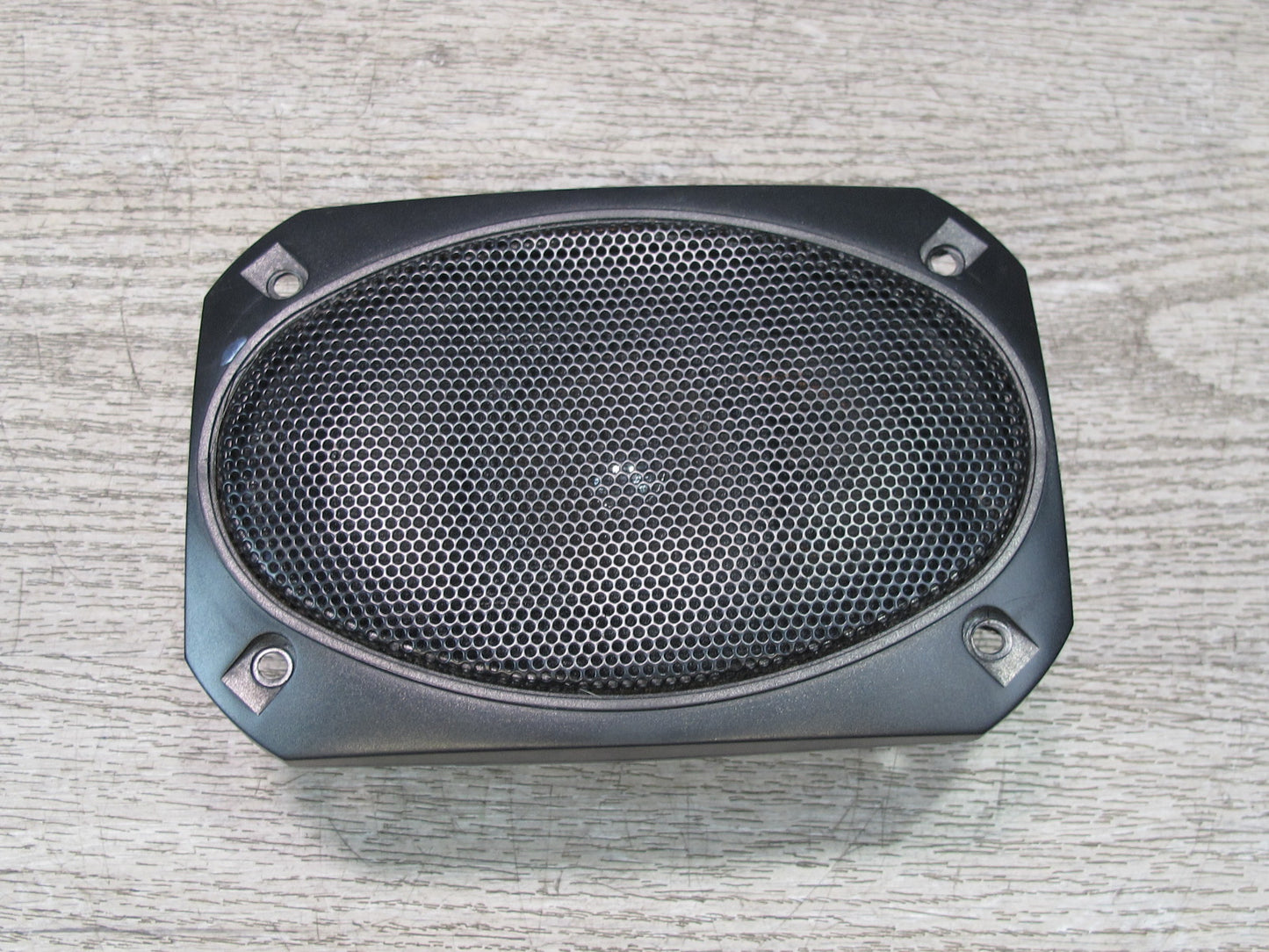 Set of 2 Magnadyne F46XB 12 6" x 4" 2-WAY Speaker w Trim